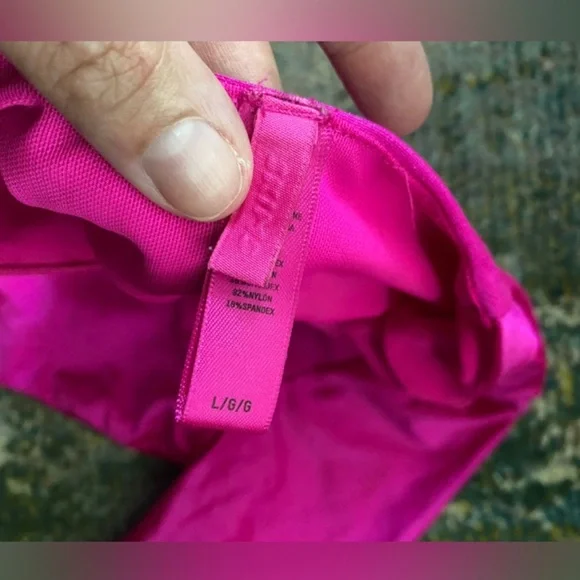 SKIMS Disco long sleeve front zip contour thong bodysuit, size large - Picture 8 of 16